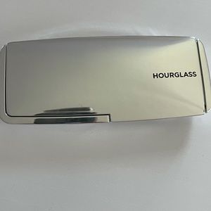 Hourglass Ambient Metallic Strobe Lighting Palette